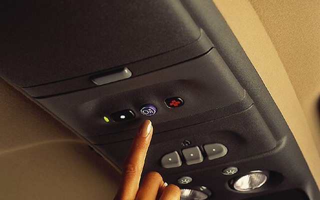“手放し”で歓迎の新機能---2001年型OnStar
