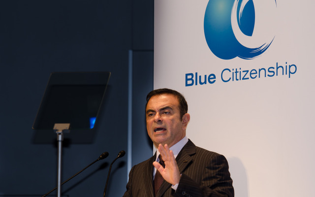 日産ゴーン社長「PHVを2015年に発売する」