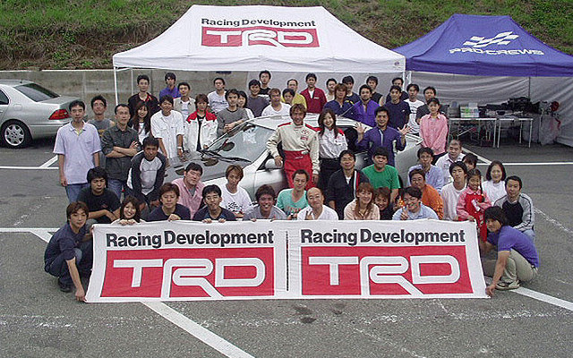 TRD「エンジョイサーキット2004」開催
