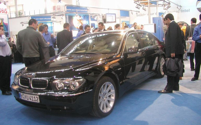 【CeBIT2004】インテルの“デジタルカー”