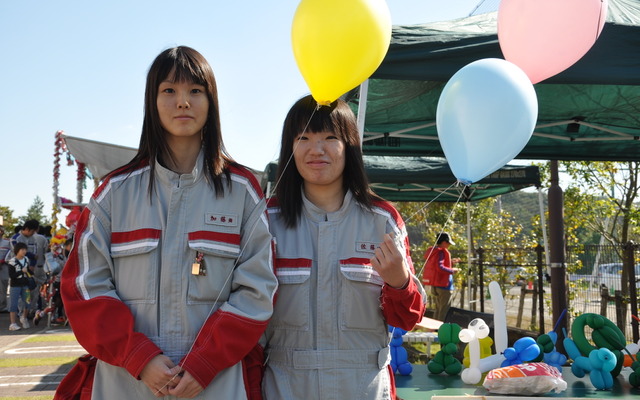 トヨタ東京自動車大学校 学園祭のようす