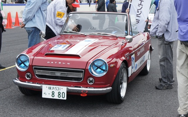 JFEフェアレディEV。筑波サーキットで開催された日本フェスティバルに、改造EVを愛好する人たちが集まった