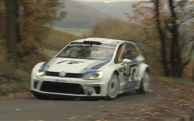 サインツ選手のドライブで初テストに挑むVWポロR WRC