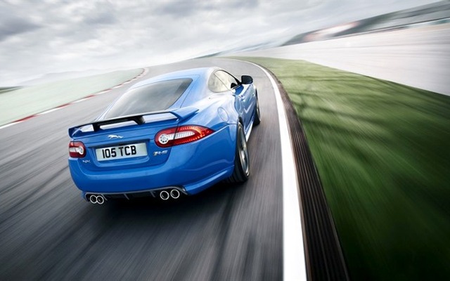 ジャガーXKR-S