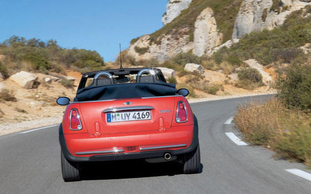 MINI、なんとリバースギア2速を開発!!