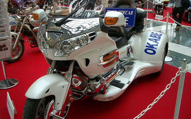 【東京モーターサイクルショー04】これぞ“大人の3輪車”