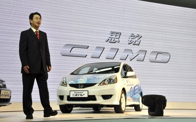 ホンダブース。車はフィットEV（広州モーターショー11）
