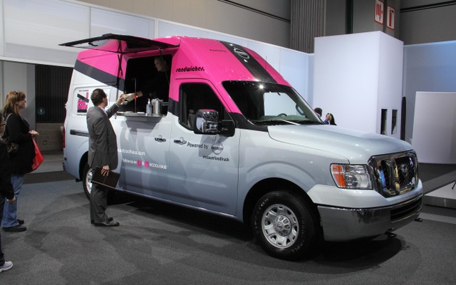 日産NV2500ハイルーフがベースの移動販売車（ロサンゼルスモーターショー11）
