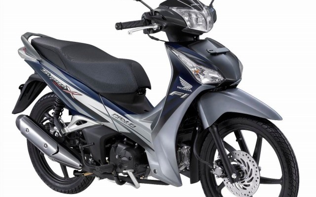 ホンダ Supra X 125 Helm-In