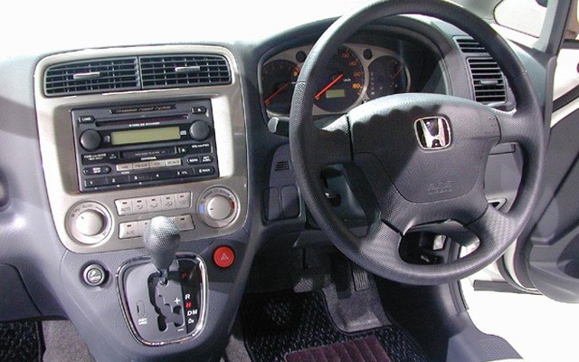 【価値創造ホンダ『ストリーム』】“7シーター・クーペ”の名は伊達ではない