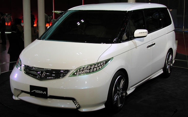 そのオンボロがホンダ『エリシオン』に化ける…?
