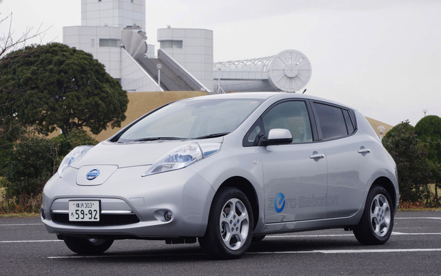 日産リーフ
