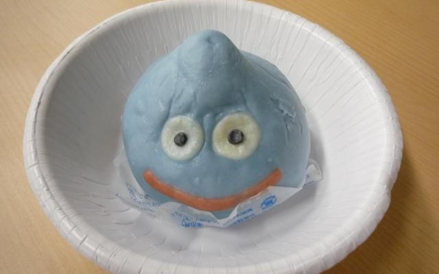 話題の「スライム肉まん」を早速買ってきた 正面