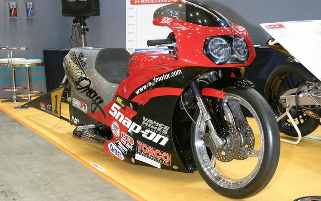 【東京モーターサイクルショー04】写真蔵…スズキカスタム編