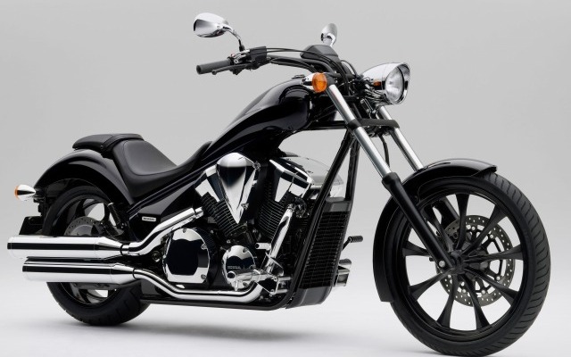ホンダ VT1300CX（グラファイトブラック）