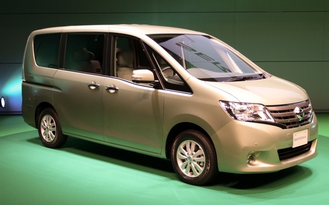 日産セレナ