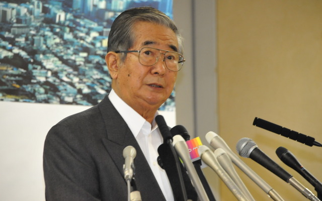 石原慎太郎東京都知事（22日・都庁）