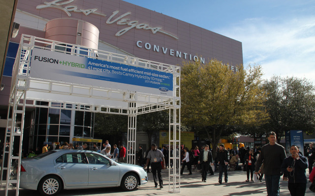 2011年1月に開催されたCES2011。会場にはEVやHVが数多く展示された