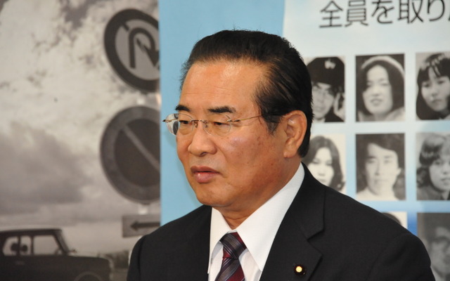 山岡賢次国家公安委員長