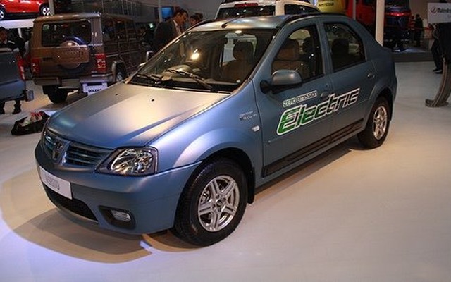 マヒンドラ＆マヒンドラのベリート（ルノーのダチア・ロガン）がベースのEVコンセプトカー（デリーモーターショー12）
