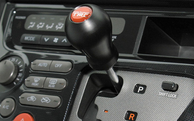 TRDからゲート式AT用シフトノブが新発売