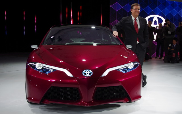 トヨタ自動車の次世代プラグインハイブリッドコンセプトカー、NS4（デトロイトモーターショー12）