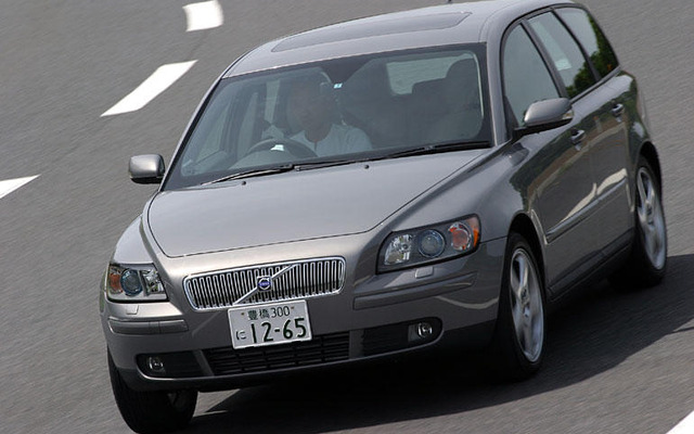 【ボルボS40/V50試乗】カタチも走りもすべて一新したV50…小沢コージ
