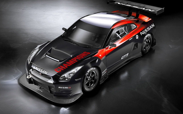 日産 GT-R のGT3レーサー、ドバイ24時間にスタンバイ完了