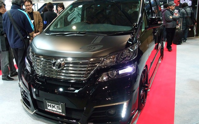HKS S-style VELLFIRE（東京オートサロン12）