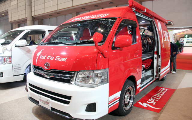 NEEDBOXハイエース（東京オートサロン12）