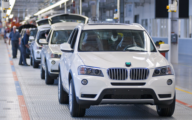 米国サウスカロライナ州のスパータンバーグ工場で組み立てられるBMW X3