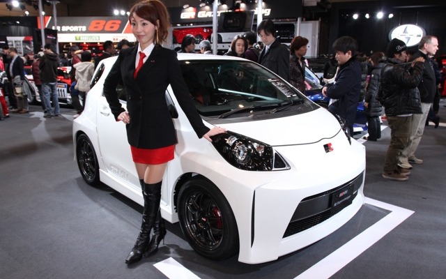 トヨタiQスーパーチャージャー（東京オートサロン12）