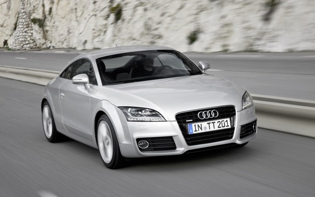 アウディ1.8 TFSI のエクステリア、インテリアともに基本的な装備は TT 2.0TFSI（写真）と同等。