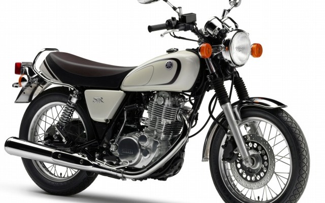 ヤマハ SR400 ニューパールホワイト