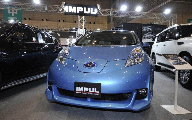 日産リーフのIMPUL仕様（東京オートサロン12）