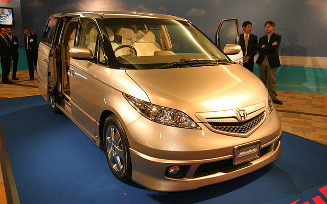 アナタのクルマは売れる?　…4月の中古車登録台数を見て