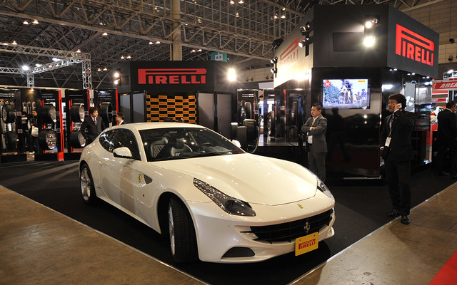 ピレリ（東京オートサロン12）