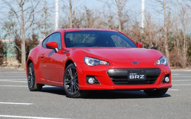スバルBRZ（Sグレード、6MT）