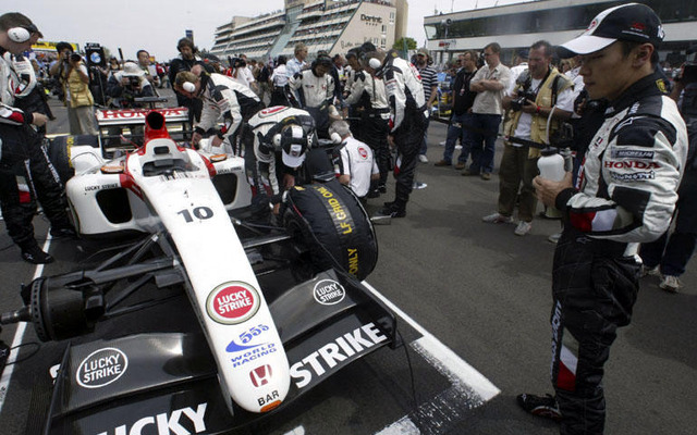 【F1ヨーロッパGP】決勝…佐藤琢磨、激しく2位争い