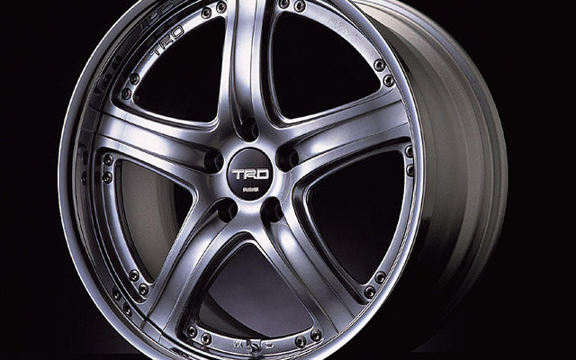 TRDプレミアムホイールに新色追加、適合車種拡大