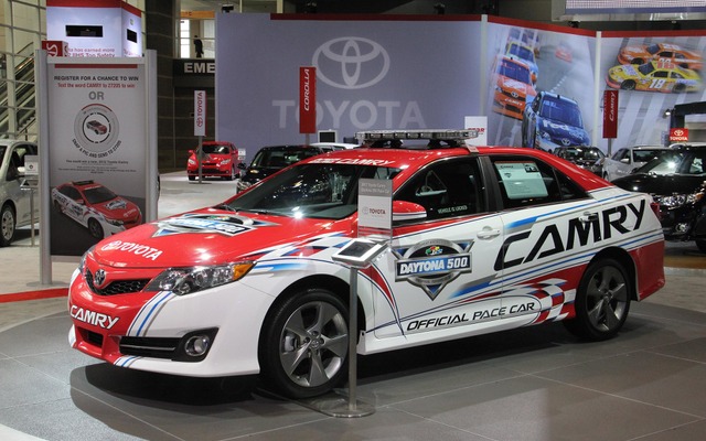 新型トヨタ・カムリのデイトナ500ペースカー（シカゴモーターショー12）
