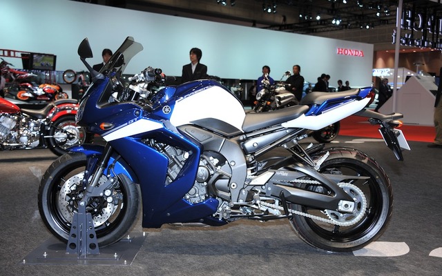 ヤマハ FZ1 FAZER GT（東京モーターショー11）