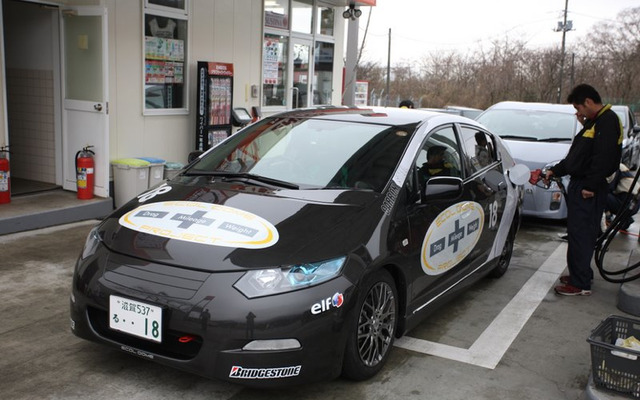 “速さ”と“燃費”を両立してチームの総合力を競い合うレース「エコカーカップ」が富士スピードウェイで開催される（写真：2011年度開催のようす）