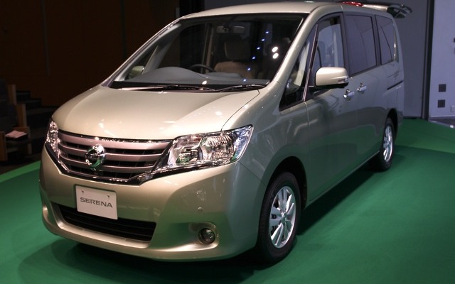 日産セレナ