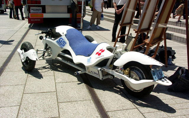 【エコカーワールド04】拓殖大学HAL…2004年宇宙の旅?