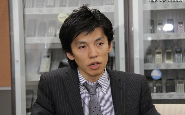 コンシューマ営業本部 コンシューマ営業企画部 au営業企画グループリーダー 担当部長 村元伸弥氏