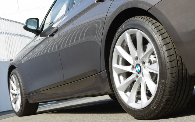 BMW 328i