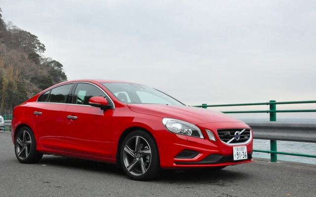 ボルボ S60 T4 R-DESIGN