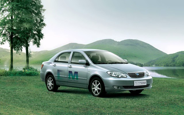 BYDオートのハイブリッド車、F3DM