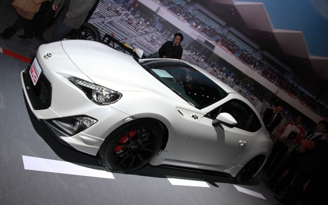 トヨタのFRスポーツ、86。1か月で約7000台を受注した 